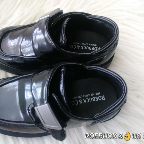 Shoe - Picture 2 of 2